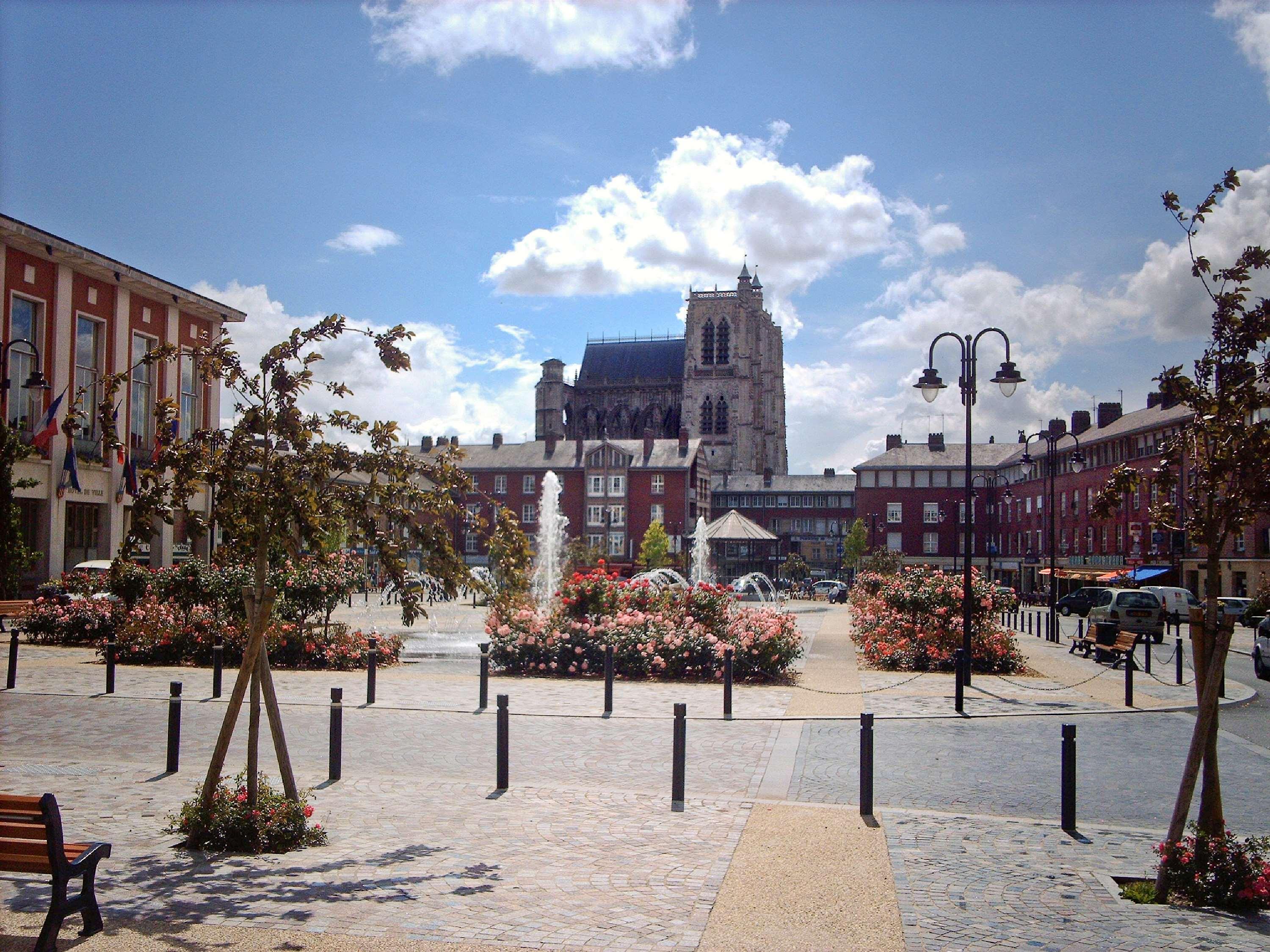 Mercure Abbeville Centre - Porte De La Baie De Somme מראה חיצוני תמונה